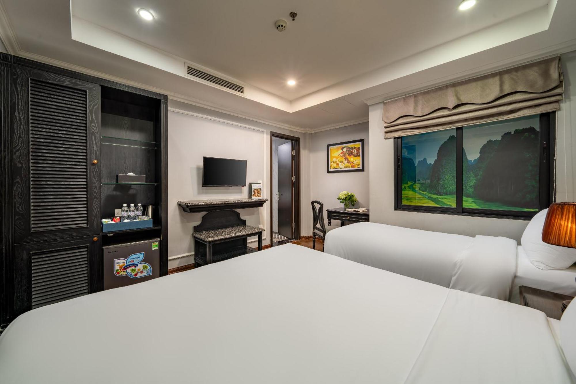 Amara Hanoi Hotel And Spa Exterior photo