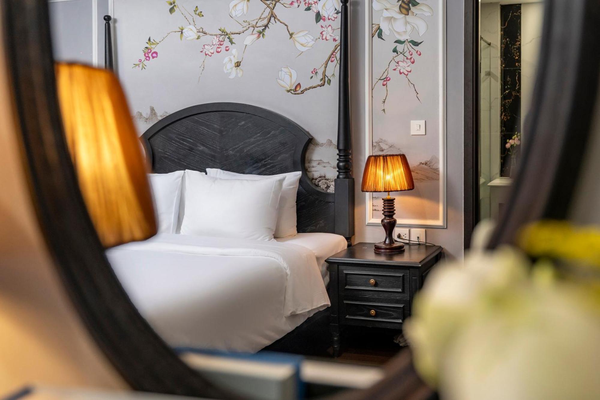 Amara Hanoi Hotel And Spa Exterior photo