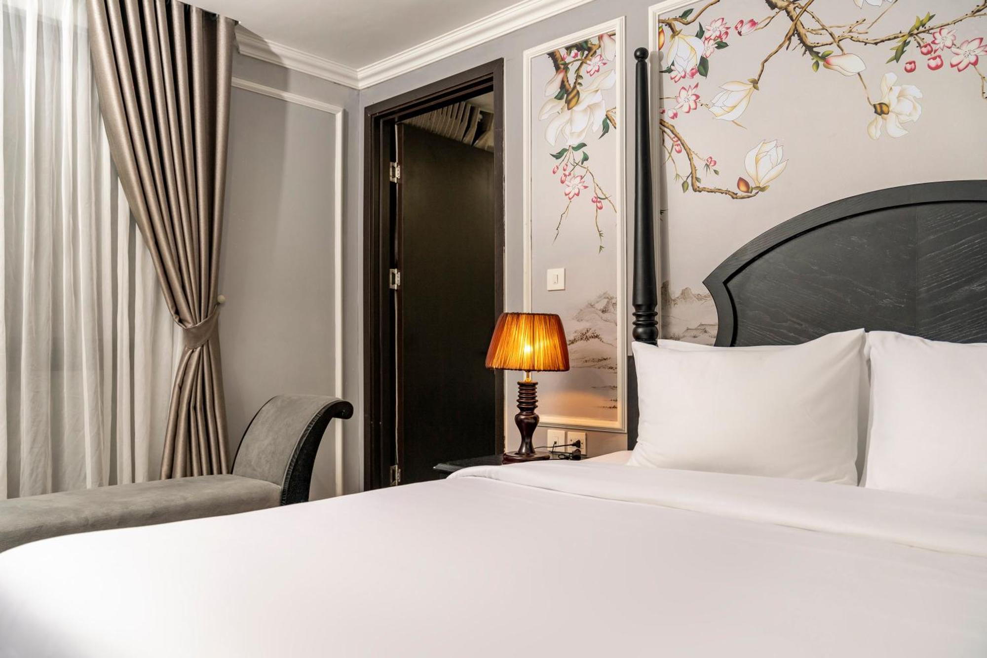 Amara Hanoi Hotel And Spa Exterior photo