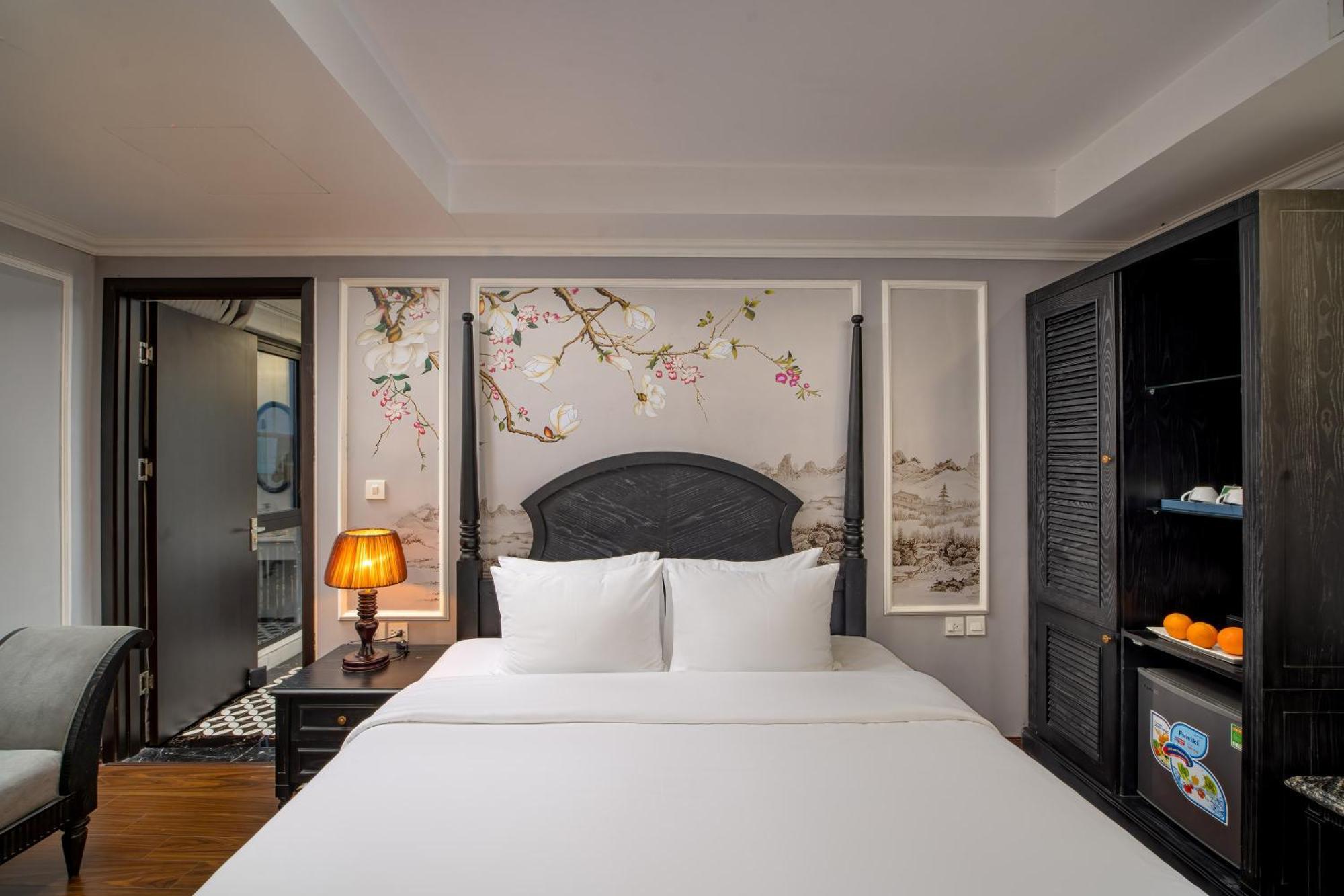 Amara Hanoi Hotel And Spa Exterior photo