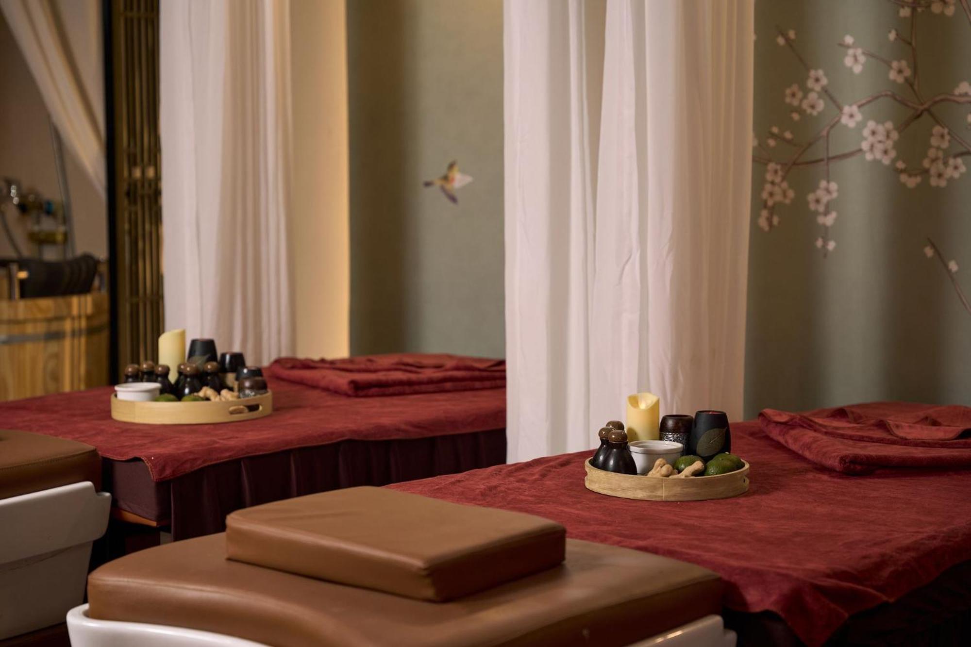 Amara Hanoi Hotel And Spa Exterior photo